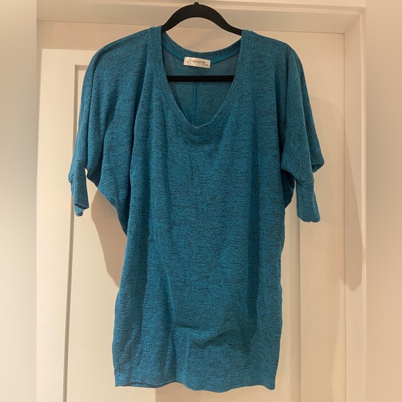 3 for$30 (Bundle)Natural Life Long Top - Picture 3 of 6